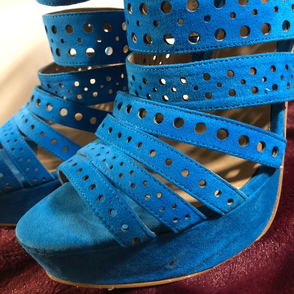 JustFab Traylene Bright Tropical Blue Cut Out Strap Stiletto Sandal - Picture 3 of 9